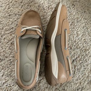 Sperry slip on shoes